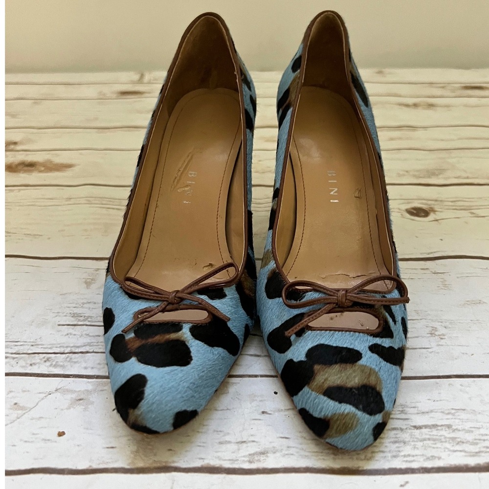 Gianni Bini Pumps Blue Leopard Calf Hair Bow Pointed Toe Heels Size 8M